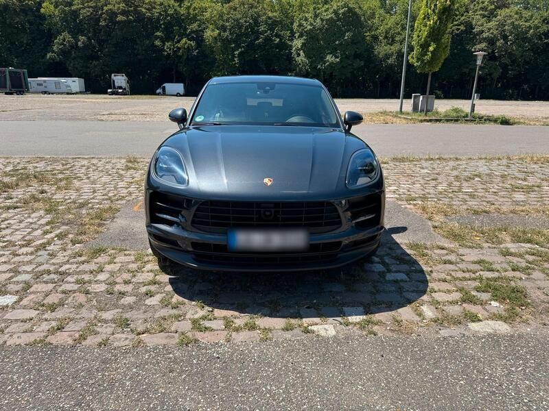 Grau Gebraucht 2019 Porsche Macan SUV | 54.500 € - Bild 1/4