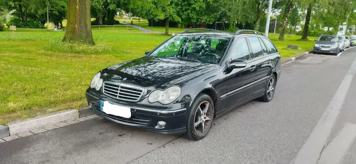 Gebraucht Mercedes C220 Avantgarde 150 PS (110 kW) 2006 Schwarz Kombi