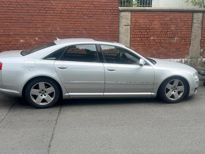 Silber Gebraucht 2008 Audi A8 Limousine | 5.950 € (Superpreis) - Bild 1/4
