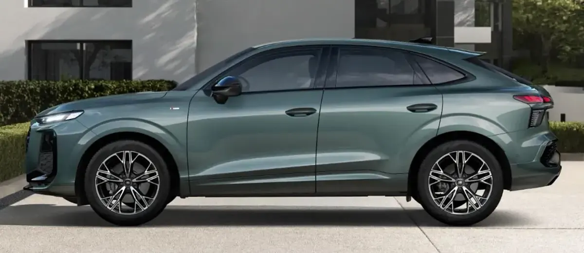 Neu Audi Q3 Sportback Ambiente 265 PS (194 kW) 2026 Salbeigrün metallic SUV
