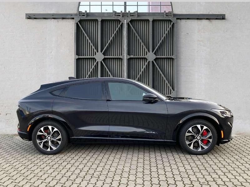 Gebraucht Ford Mustang Mach-E 258 kW (351 PS) 2022 Dark matter/starlight gray SUV