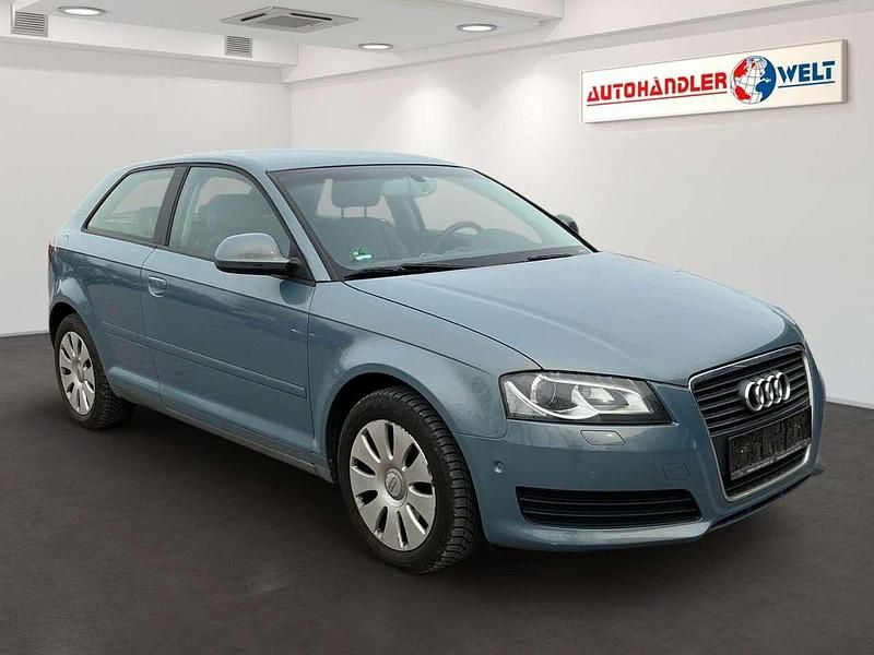Gebraucht Audi A3 Attraction 125 PS (91 kW) 2009 Blau Kleinwagen