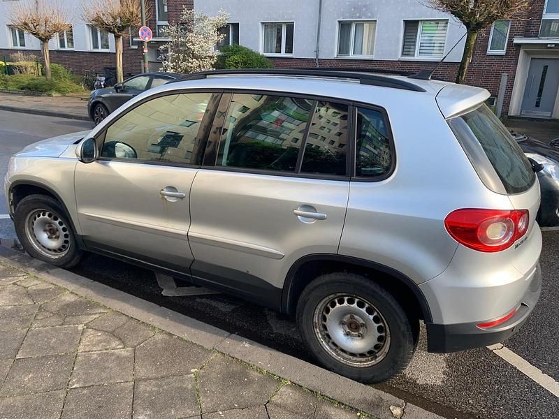 Gebraucht VW Tiguan 140 PS (102 kW) 2007 Silber SUV