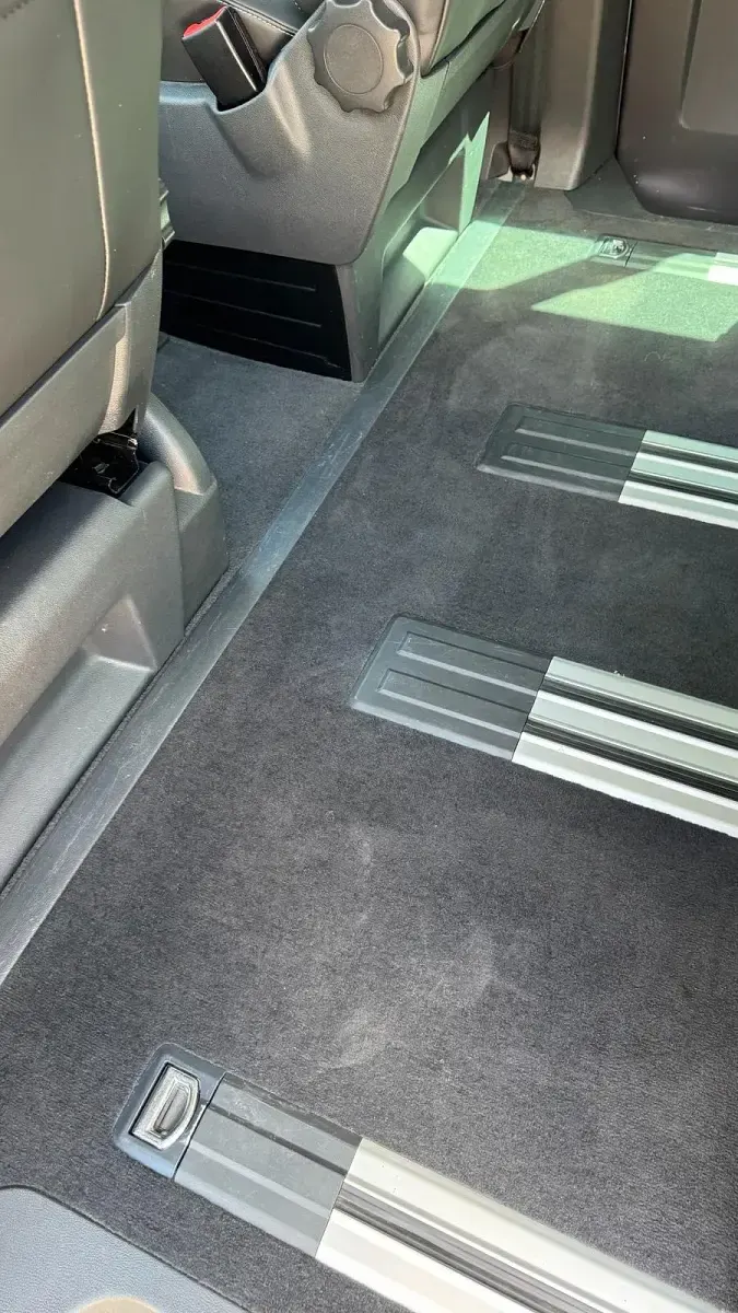 Gebraucht VW Multivan Comfortline 150 PS (110 kW) 2020 Grau Van / Kleinbus