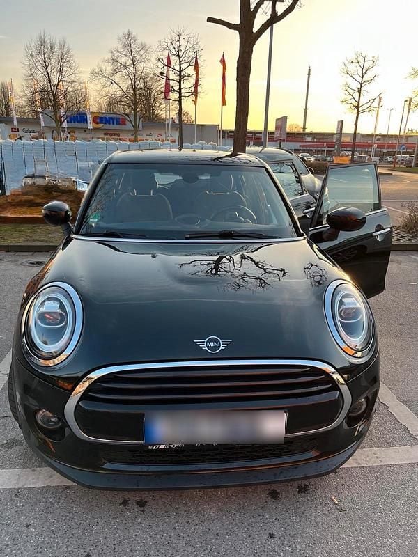 Gebraucht Mini Cooper 136 PS (100 kW) 2019 Schwarz Kleinwagen