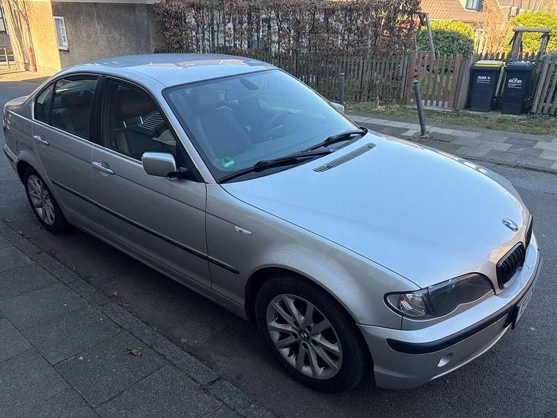 Gebraucht BMW 320 170 PS (125 kW) 2004 Silber Limousine