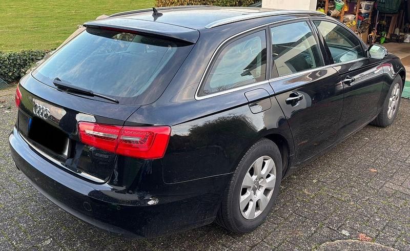 Gebraucht Audi A6 177 PS (130 kW) 2013 Schwarz Kombi