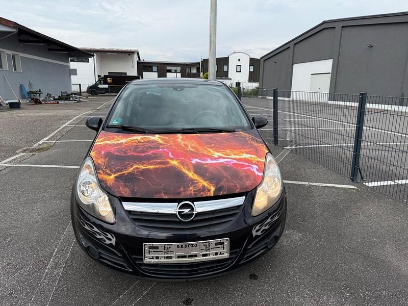 Schwarz Gebraucht 2010 Opel Corsa Edition Kleinwagen | 3.490 € (Etwas zu teuer) - Bild 1/4