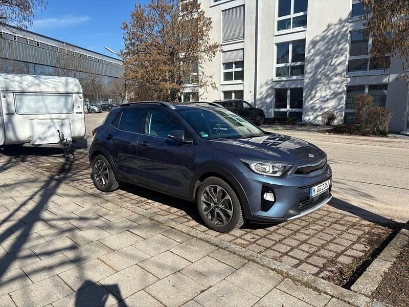 Gebraucht Kia Stonic Spirit 120 PS (88 kW) 2018 Blau SUV