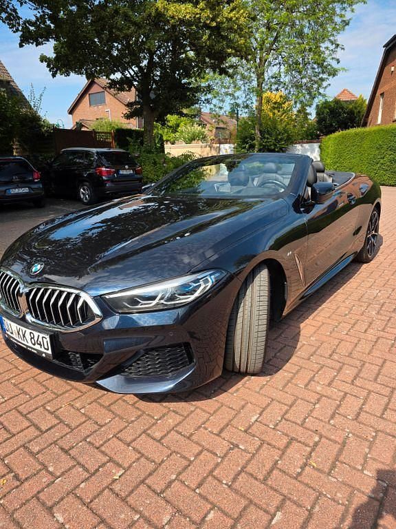Schwarz Gebraucht 2019 BMW 840 Sport Line Coupé | 53.950 € (Fairer Preis) - Bild 1/4