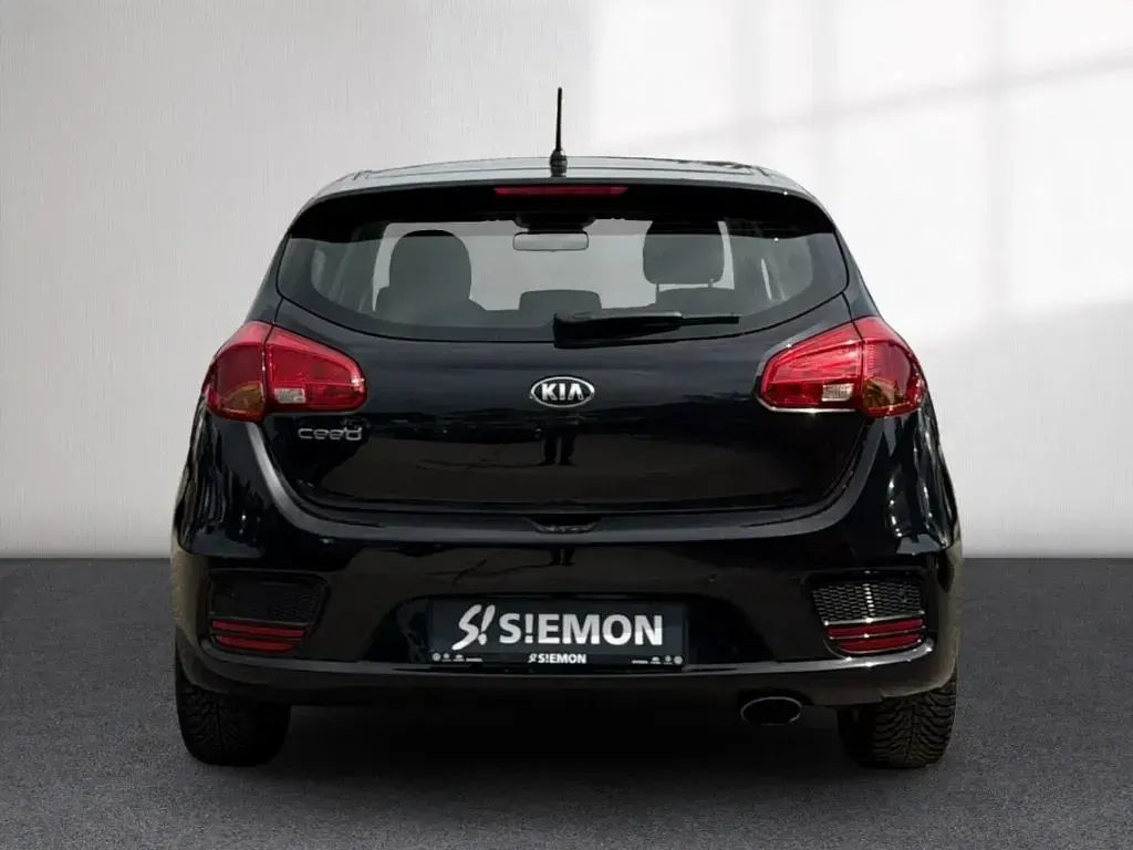Gebraucht Kia Ceed Edition 7 99 PS (72 kW) 2016 Schwarz Kleinwagen
