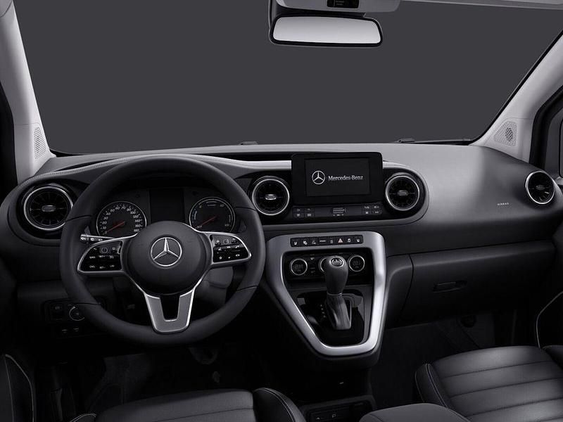 Gebraucht Mercedes EQT200 89 kW (122 PS) 2024 Schwarz Van / Kleinbus