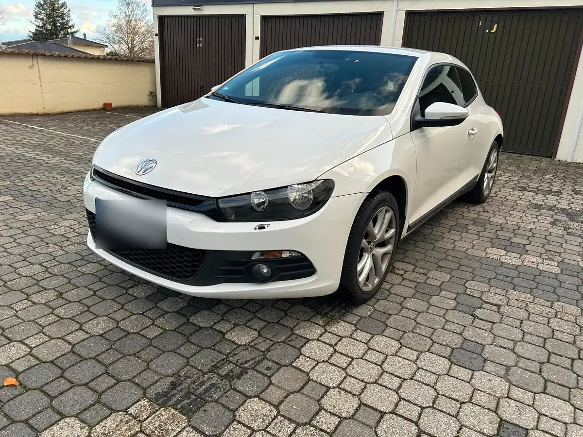 Usata VW Scirocco 122 CV (89 kW) 2009 Bianco Coupé