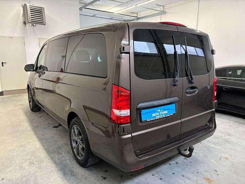 Gebraucht Mercedes Vito 190 PS (139 kW) 2016 Dolomitbraun metallic Van