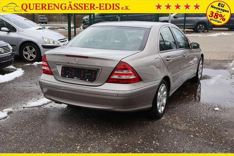 Gebraucht Mercedes C220 Elegance 150 PS (110 kW) 2004 Silber Kombi