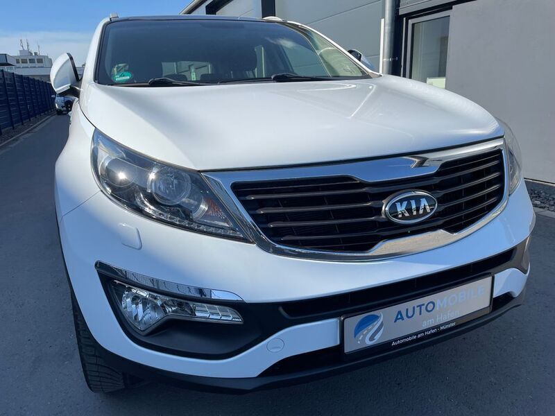 Weiß Gebraucht 2012 Kia Sportage SUV | 12.490 € (Fairer Preis) - Bild 1/4