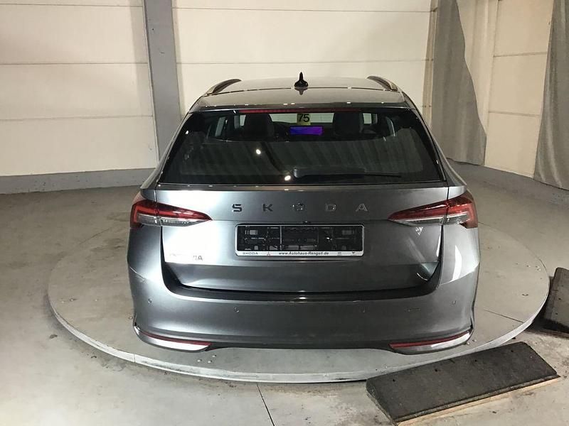 Gebraucht Skoda Octavia Selection 150 PS (110 kW) 2025 Grau Limousine
