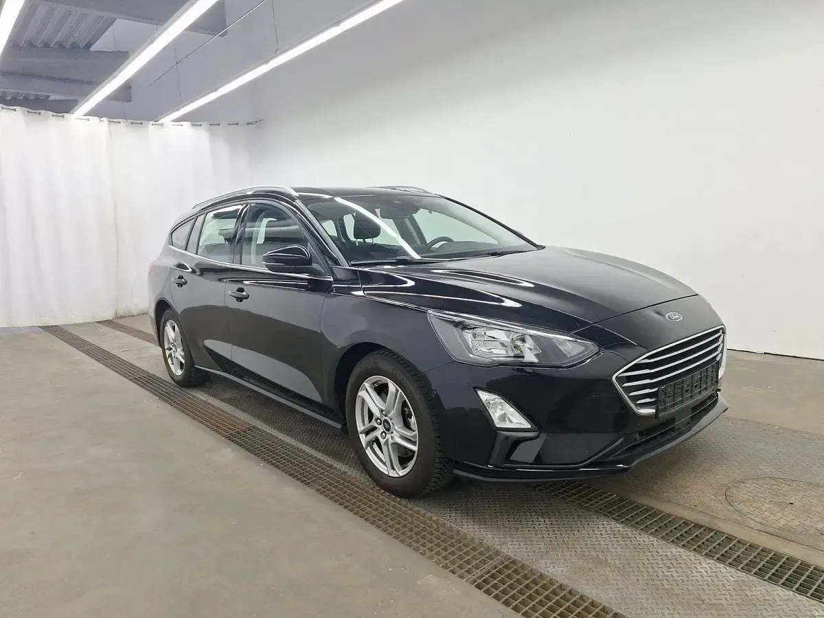 Occasion Ford Focus Cool & Connect 120 ch (88 kW) 2022 Noir Break