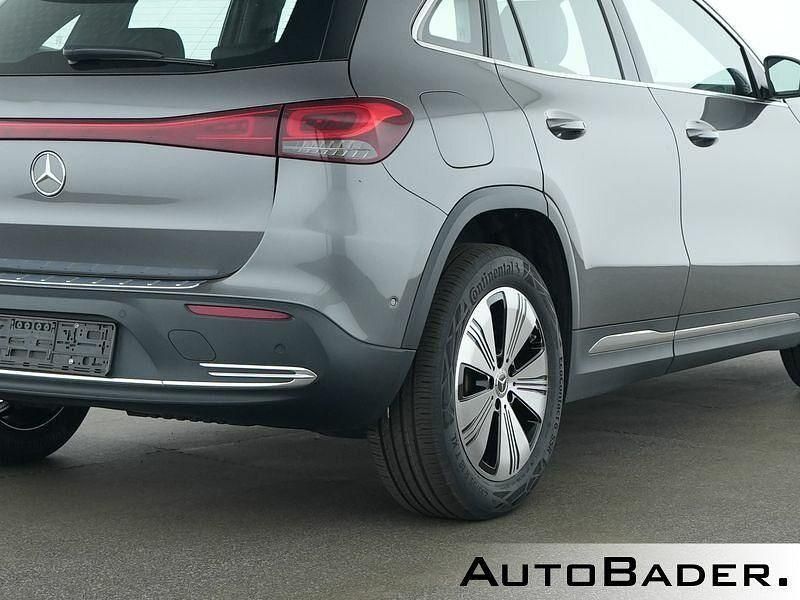 Gebraucht Mercedes EQA250 Advanced 139 kW (190 PS) 2023 787 lack mountaingrau SUV