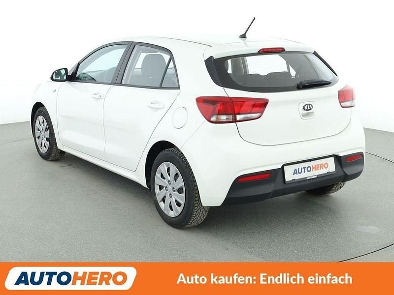 Gebraucht Kia Rio Attract 84 PS (61 kW) 2019 Weiß Limousine