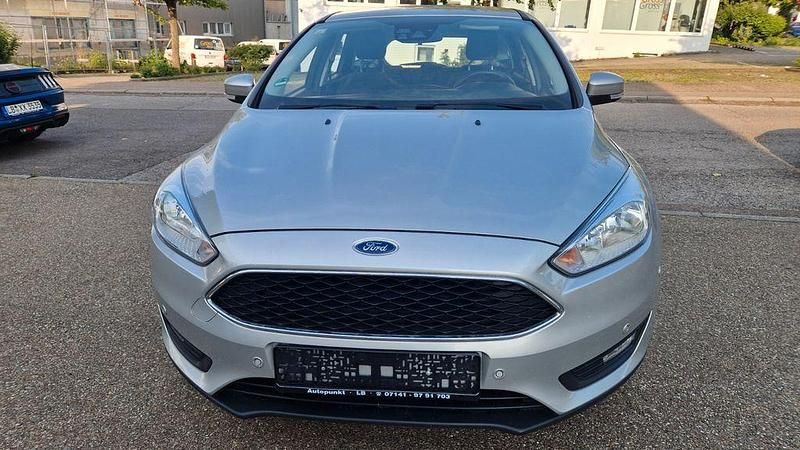 Gebraucht Ford Focus Business Edition 150 PS (110 kW) 2016 Silber Limousine