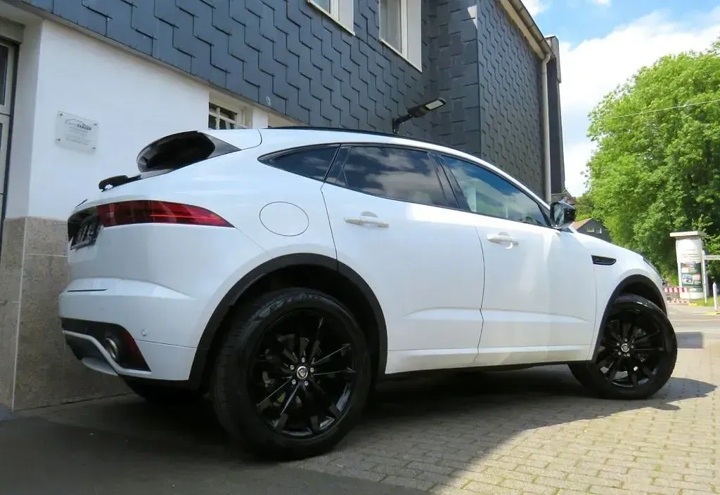 Gebraucht Jaguar E-Pace R-Dynamic 250 PS (183 kW) 2023 Weiß SUV