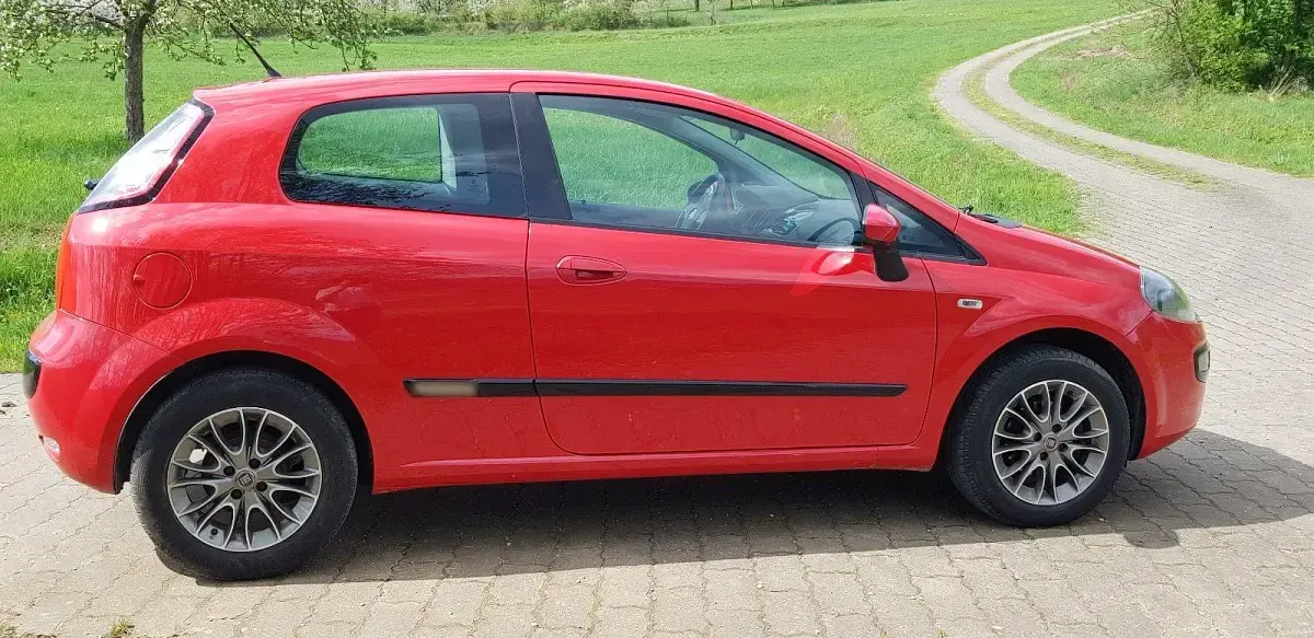 Gebraucht Fiat Punto Evo 68 PS (50 kW) 2010 Rot Kleinwagen