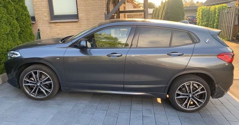 Grau Gebraucht 2020 BMW X2 M Sport SUV | 26.900 € (Guter Preis) - Bild 1/4