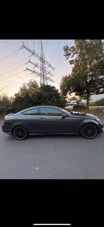 Grau Gebraucht 2013 Mercedes C250 Coupé | 8.000 € (Guter Preis) - Bild 1/4