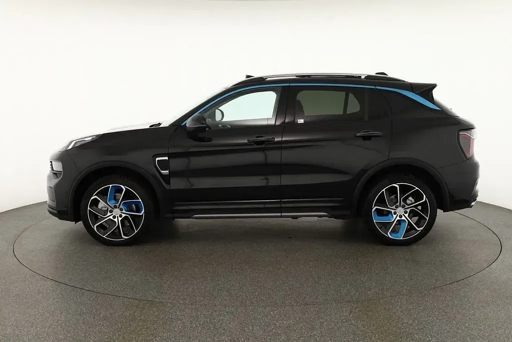 Gebraucht Lynk & Co 01 261 PS (191 kW) 2023 Sparklingblackmet. SUV