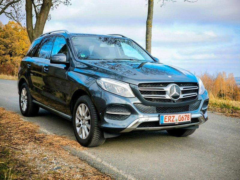 Grau Gebraucht 2015 Mercedes GLE350 SUV | 23.497 € (Guter Preis) - Bild 1/4
