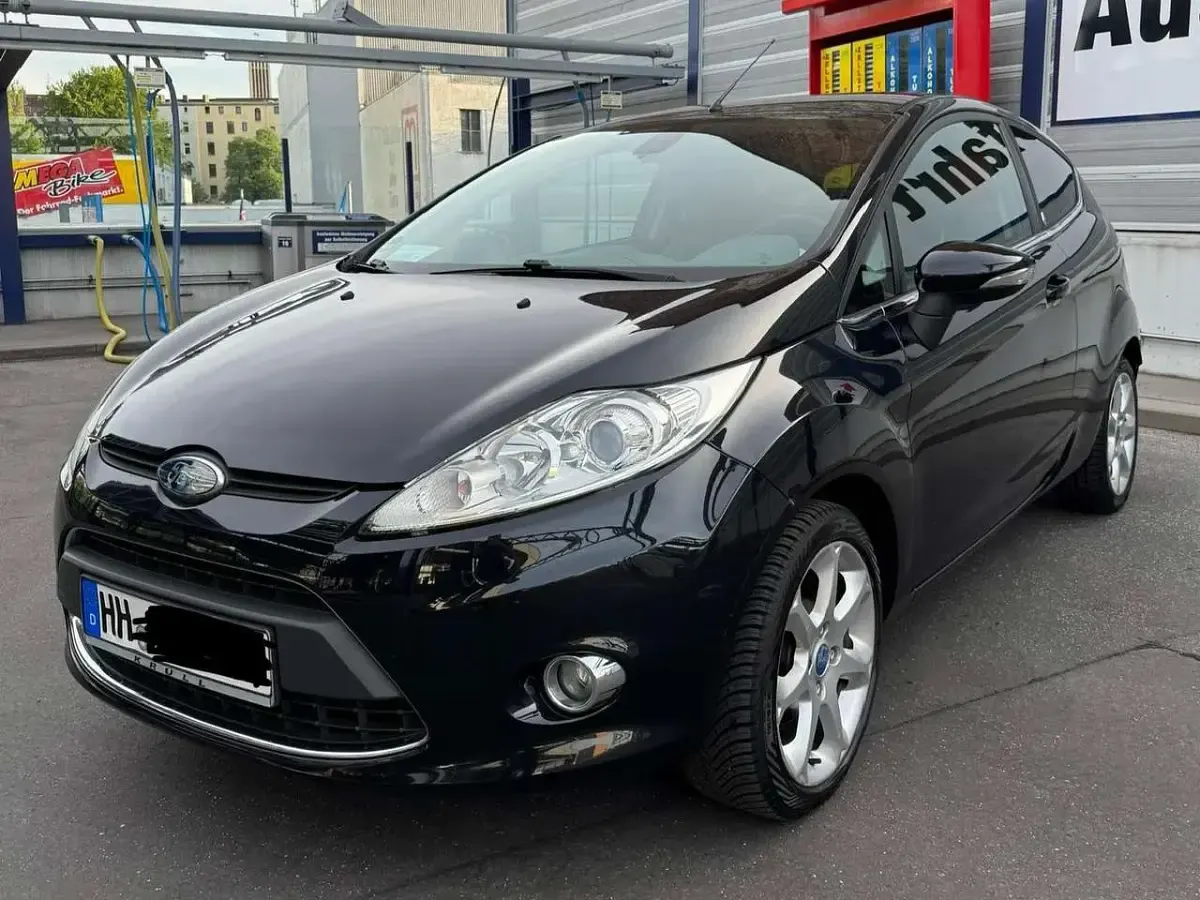 Gebraucht Ford Fiesta 82 PS (60 kW) 2009 Schwarz Limousine