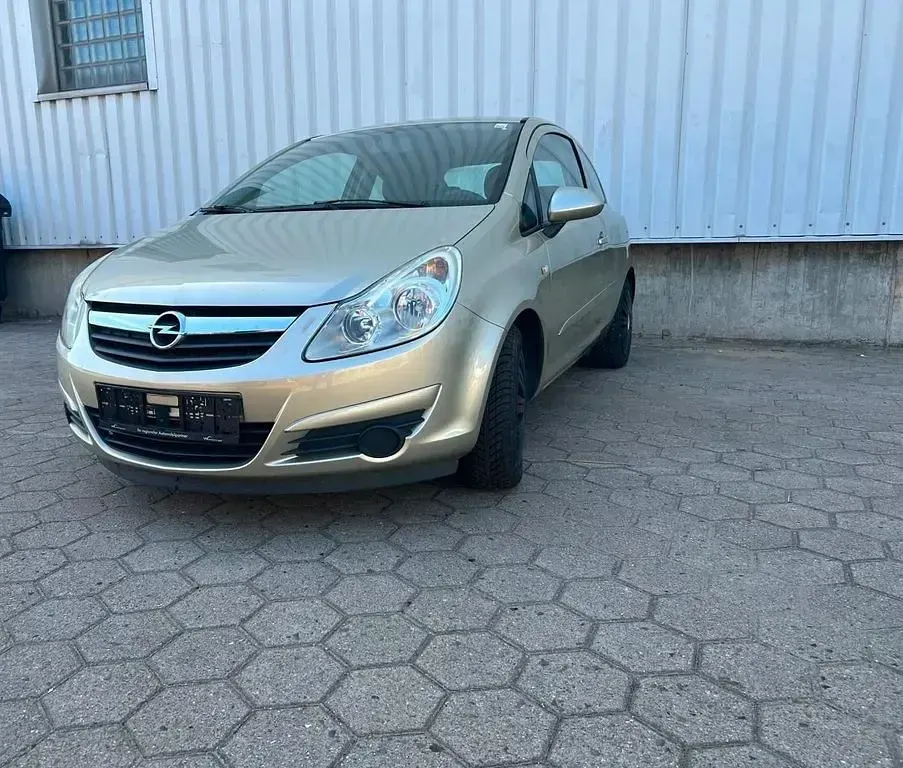 Gebraucht Opel Corsa Edition 80 PS (58 kW) 2007 Gelb Kleinwagen