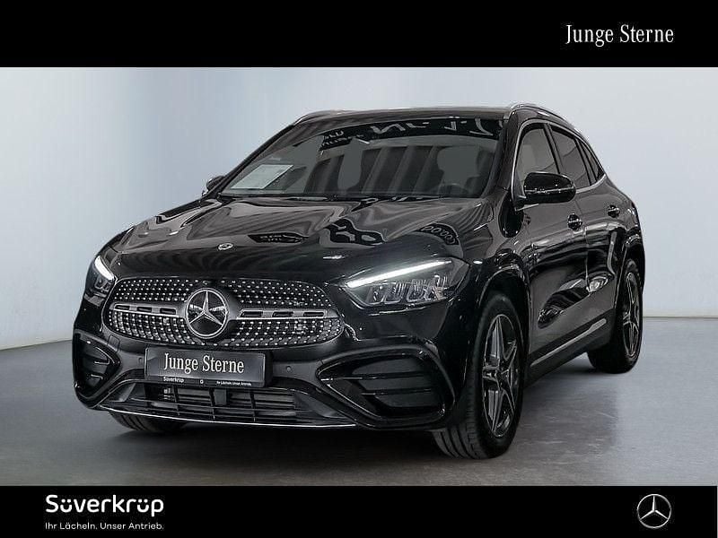 Schwarzlack kosmosschwarz (metallic) Gebraucht 2024 Mercedes GLA200 AMG SUV | 38.920 € (Guter Preis) - Bild 1/2