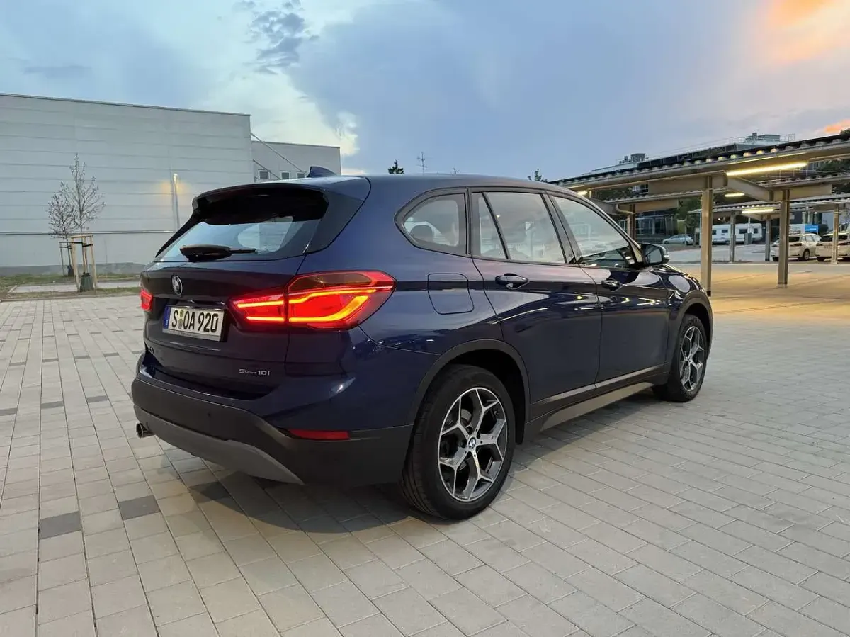 Gebraucht BMW X1 Advantage 140 PS (102 kW) 2018 Blau SUV