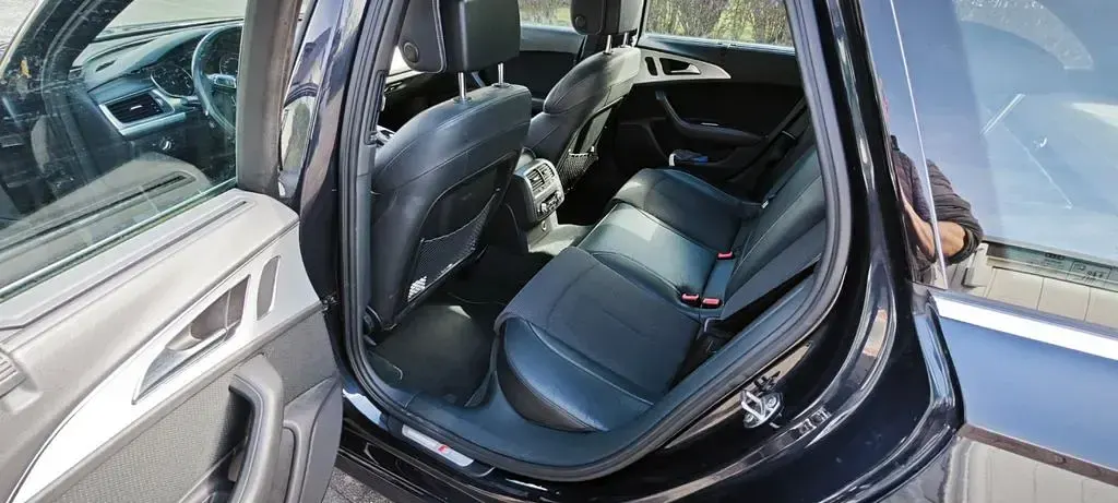 Gebraucht Audi A6 Ambiente 190 PS (139 kW) 2015 Blau Kombi