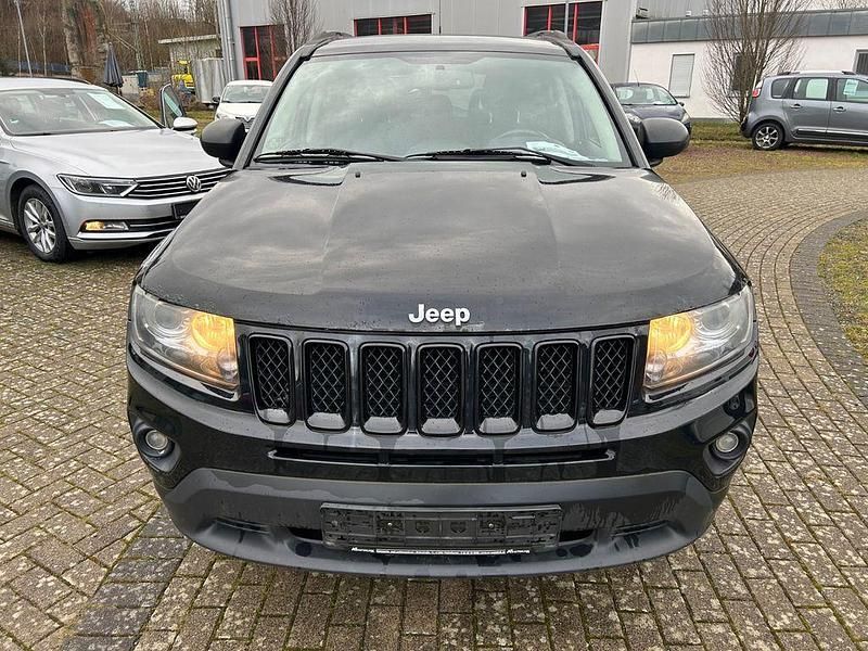 Gebraucht Jeep Compass Sport 156 PS (114 kW) 2013 Schwarz SUV