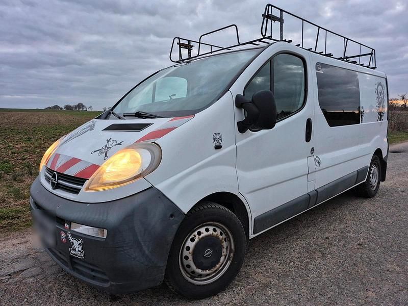 Gebraucht Opel Vivaro 101 PS (74 kW) 2005 Weiß Van / Kleinbus