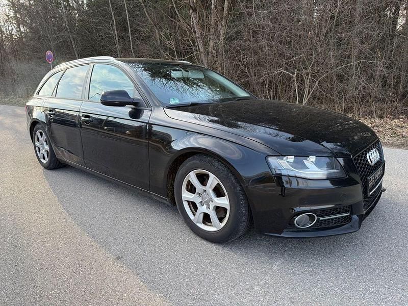 Gebraucht Audi A4 143 PS (105 kW) 2010 Limousine