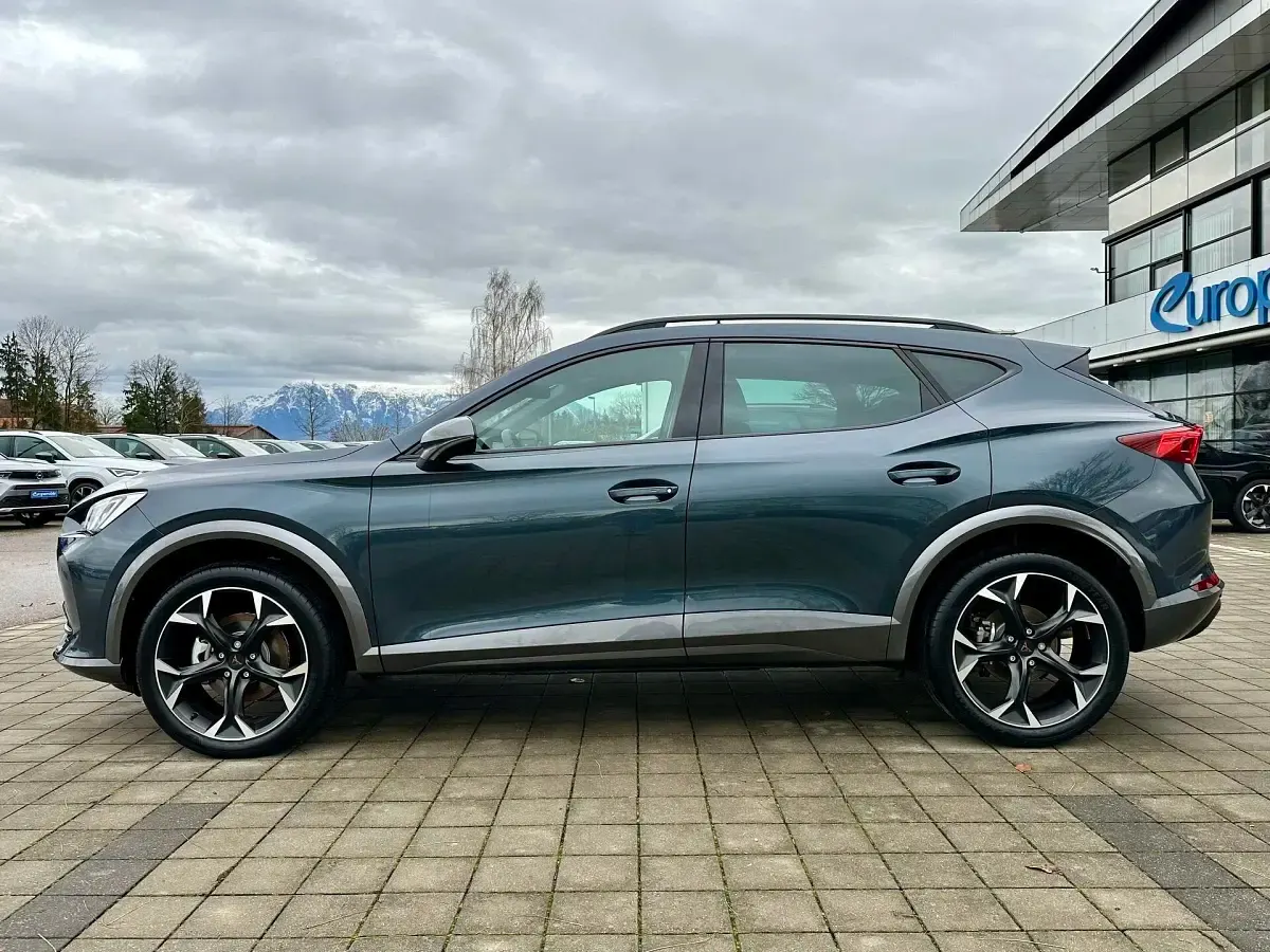Gebraucht Cupra Formentor Basis 150 PS (110 kW) 2024 Magnetic grau metalllic SUV