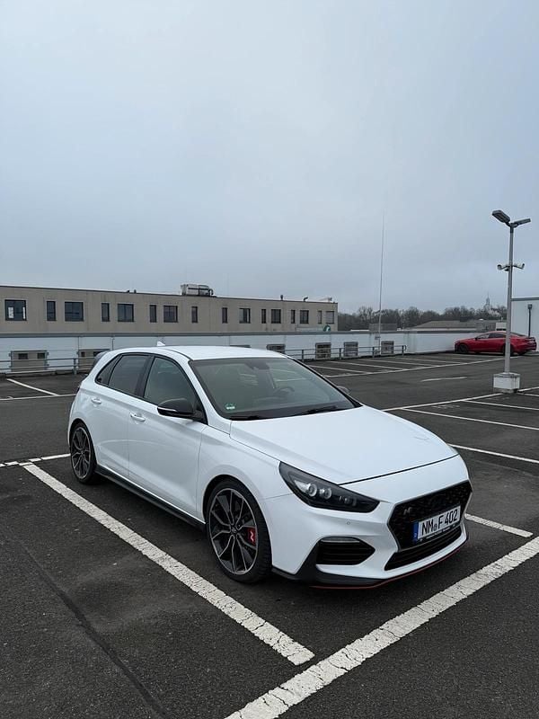 Gebraucht Hyundai i30 275 PS (202 kW) 2018 Weiß Limousine