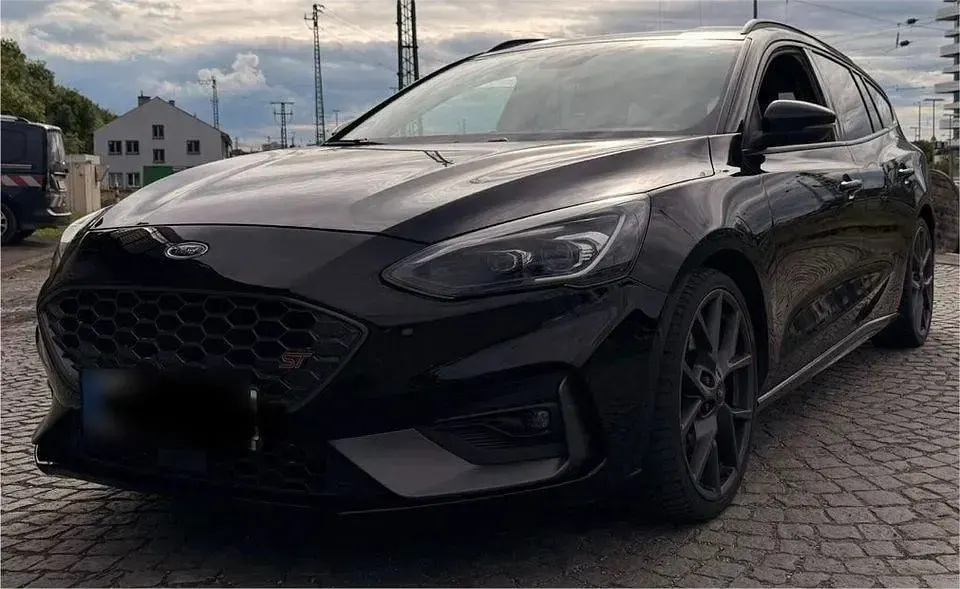 Gebraucht Ford Focus Performance Edition 280 PS (205 kW) 2020 Schwarz Kombi