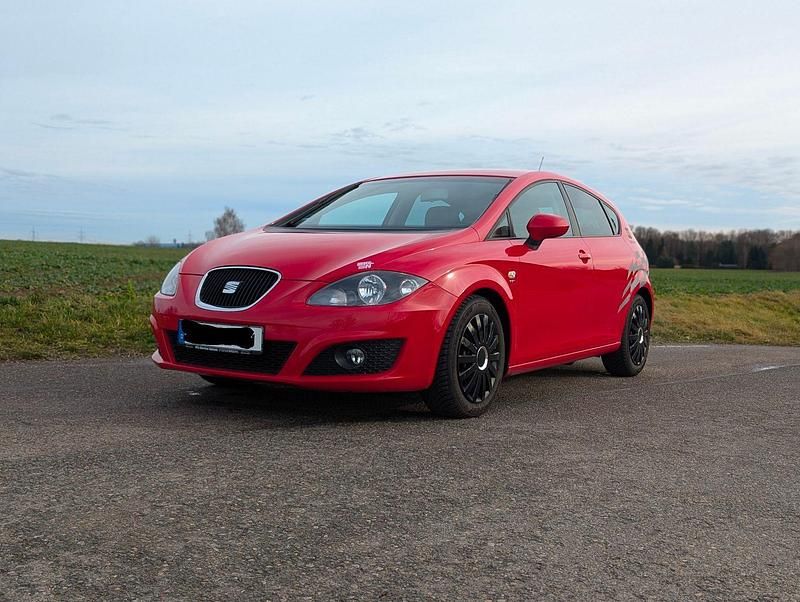Gebraucht Seat Leon 105 PS (77 kW) 2011 Rot Limousine
