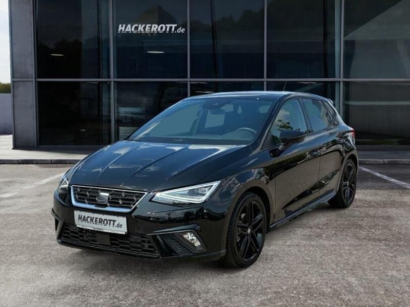 Schwarz Gebraucht 2024 Seat Ibiza Black Edition Limousine | 19.980 € (Fairer Preis) - Bild 1/4