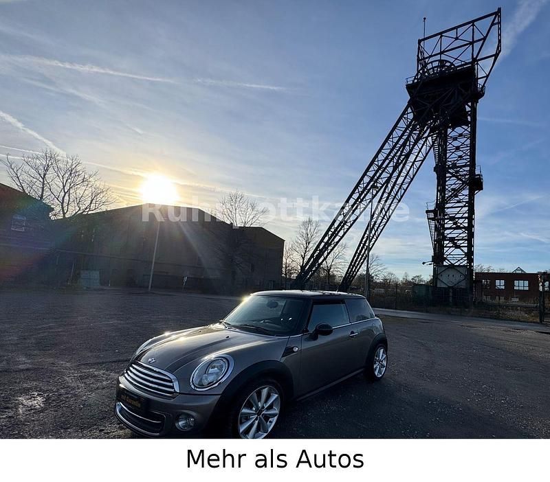 Silber Gebraucht 2011 Mini Cooper Coupé Chili Coupé | 7.490 € - Bild 1/4