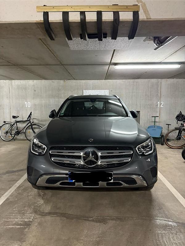 Gebraucht Mercedes GLC200 197 PS (144 kW) 2019 Grau SUV