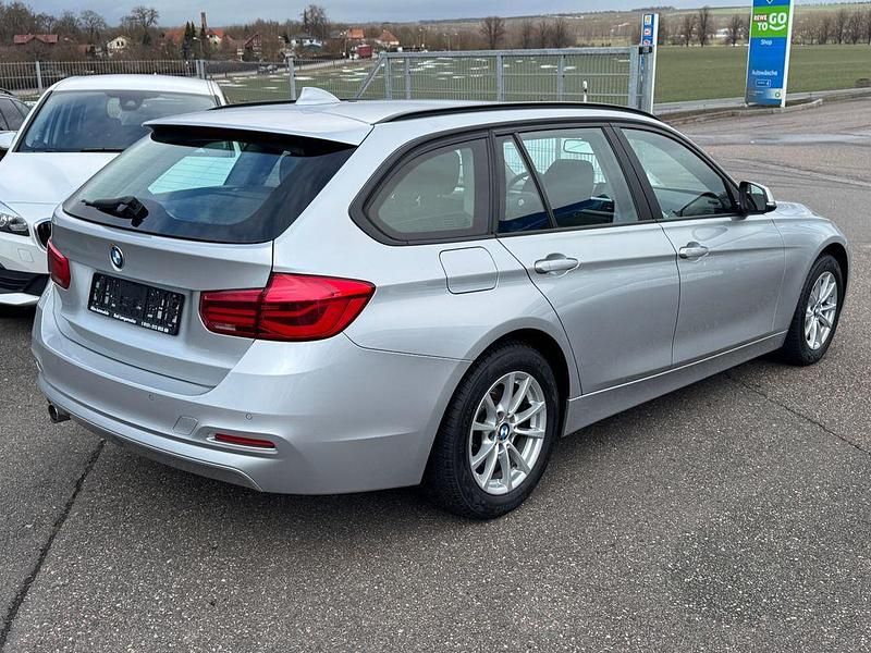 Gebraucht BMW 318 Sport Line 150 PS (110 kW) 2018 Silber Kombi