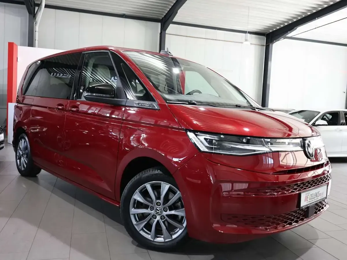 Gebraucht VW Multivan Energetic 218 PS (160 kW) 2022 Rot Van / Kleinbus