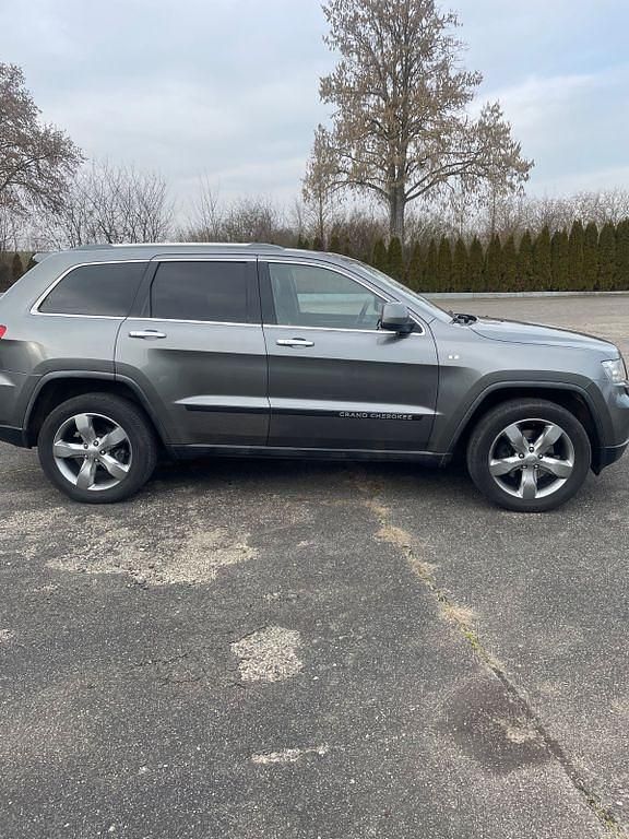 Gebraucht Jeep Grand Cherokee Overland 241 PS (177 kW) 2011 Grau SUV
