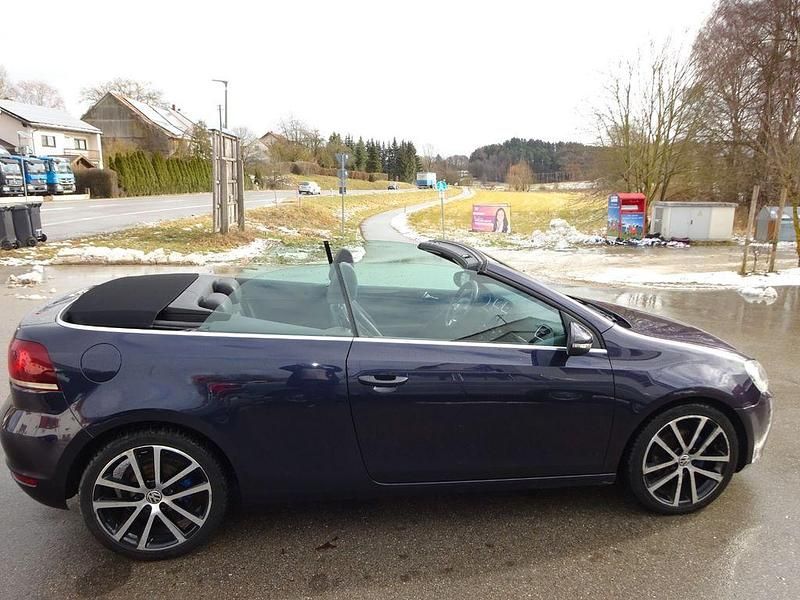 Gebraucht VW Golf Cabriolet 105 PS (77 kW) 2012 Violet Cabrio